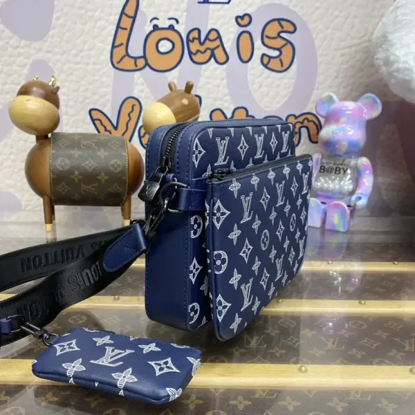 Louis Vuitton Trio Messenger Blue&White - Image 6