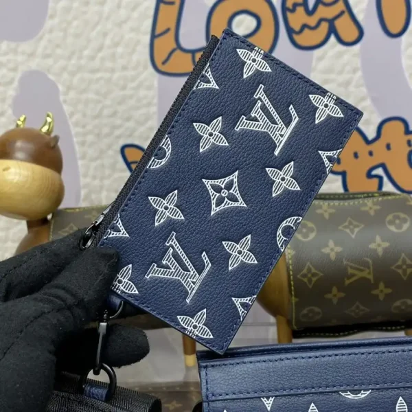 Louis Vuitton Gaston Wearable Wallet Blue - Image 5