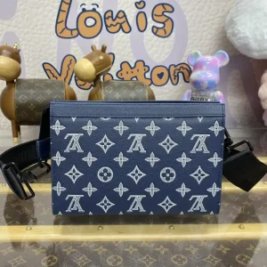 Louis Vuitton Gaston Wearable Wallet Blue