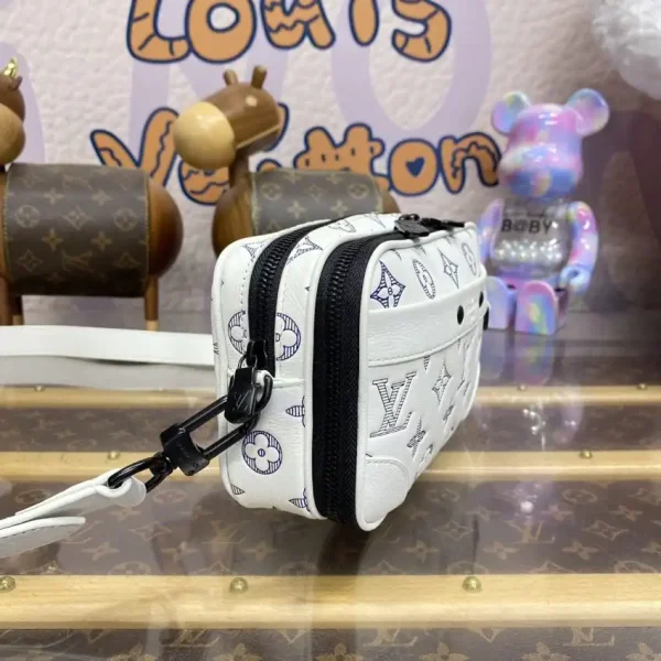Louis Vuitton Alpha Messenger White Canvas - Image 4