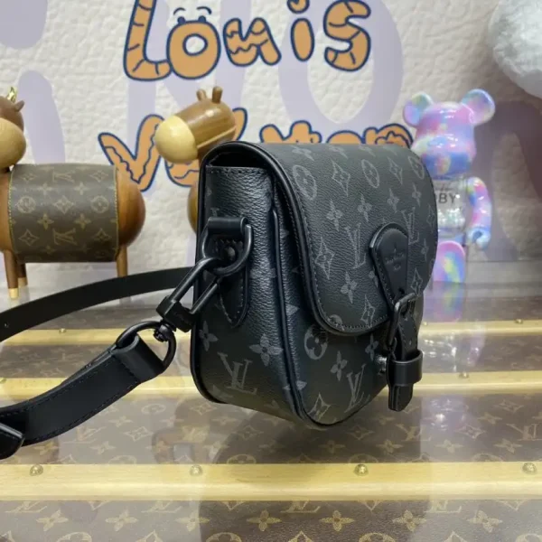 Louis Vuitton Messenger Black - Image 8