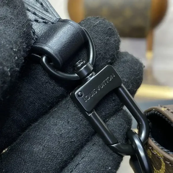 Louis Vuitton Montsouris Wearable Wallet - Image 3