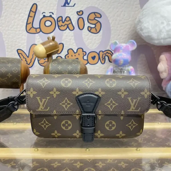 Louis Vuitton Montsouris Wearable Wallet
