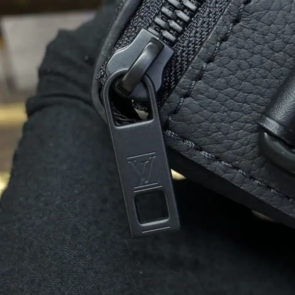 Louis Vuitton Pilot Wearable Wallet Black - Image 8