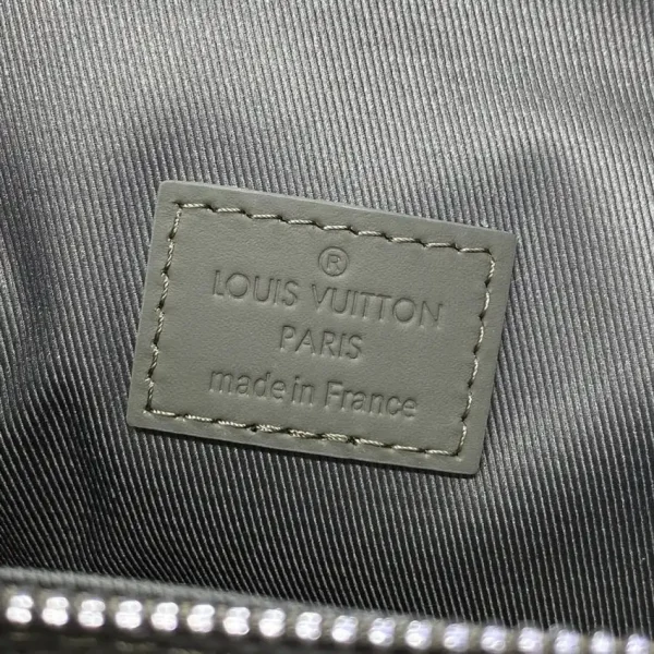 Louis Vuitton Pilot Wearable Wallet Green - Image 3
