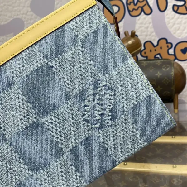 Louis Vuitton Pochette Voyage Denim - Image 3