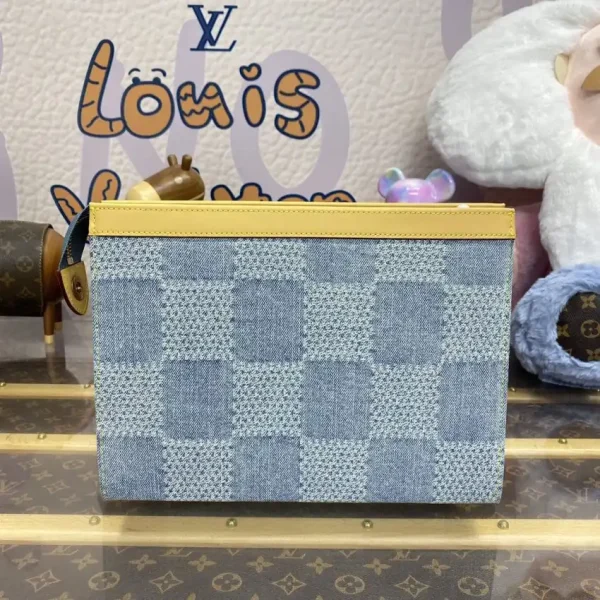 Louis Vuitton Pochette Voyage Denim - Image 5
