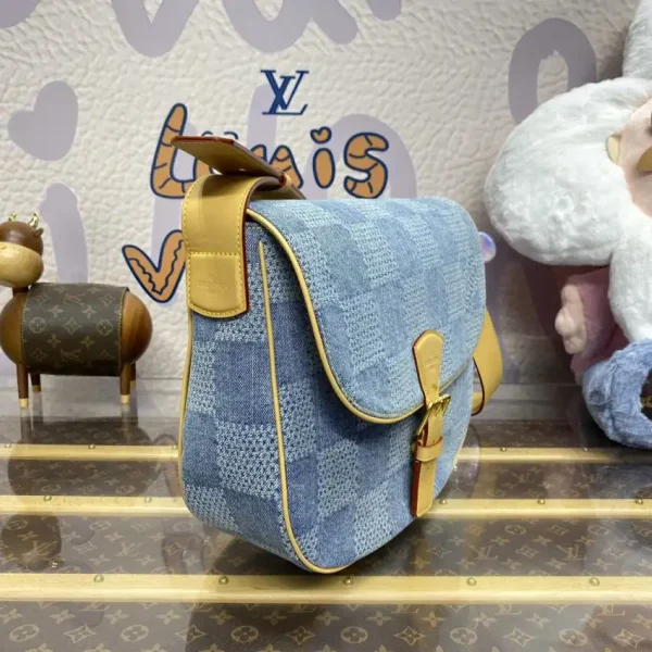 Louis Vuitton Wearable Wallet Denim - Image 5
