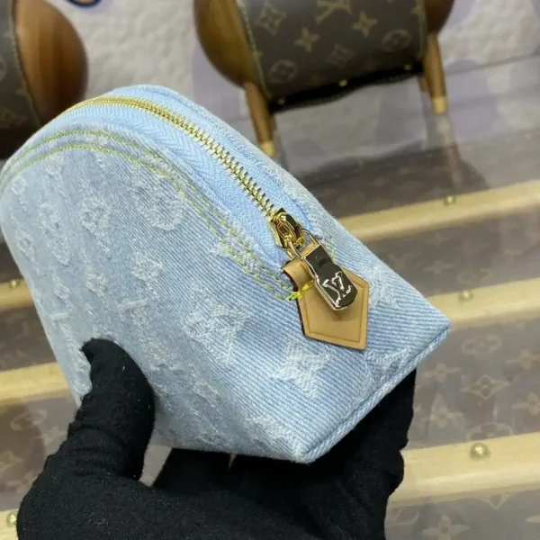 Louis Vuitton Pochette Cosmétique Denim - Image 3