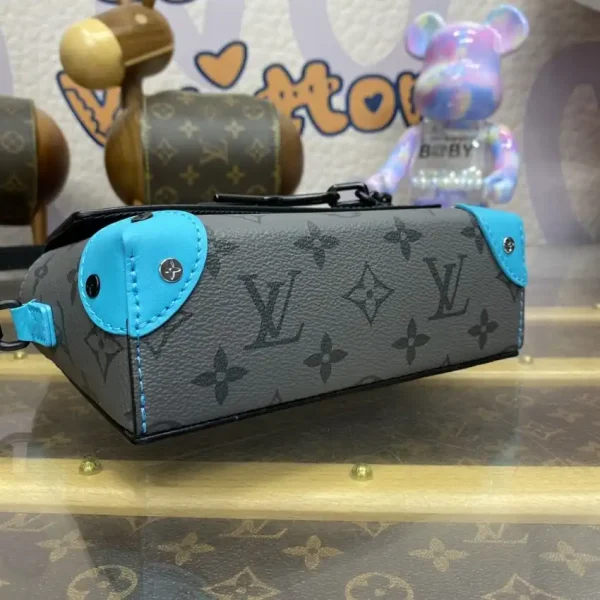 Louis Vuitton Steamer Wearable Wallet Grey - Image 3