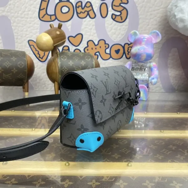 Louis Vuitton Steamer Wearable Wallet Grey - Image 4