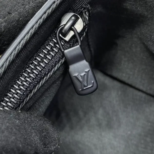 Louis Vuitton Steamer Wearable Wallet Grey - Image 6