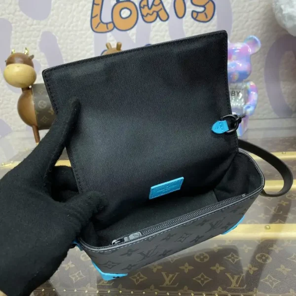Louis Vuitton Steamer Wearable Wallet Grey - Image 7