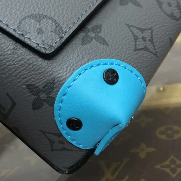 Louis Vuitton Steamer Wearable Wallet Grey - Image 9