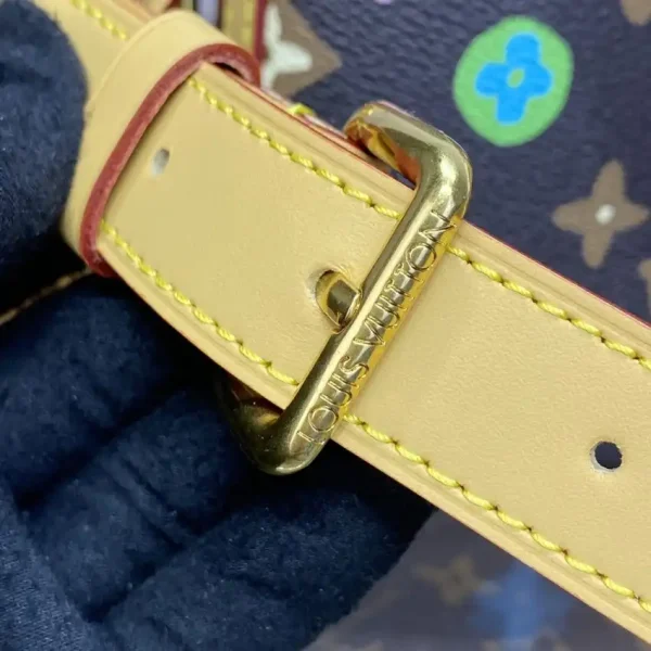 Louis Vuitton Envelope Messenger Bag - Image 8