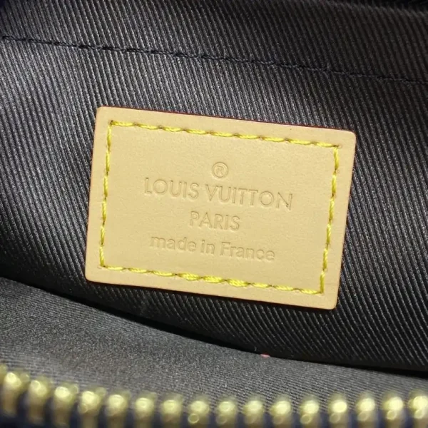 Louis Vuitton Envelope Messenger Bag - Image 11