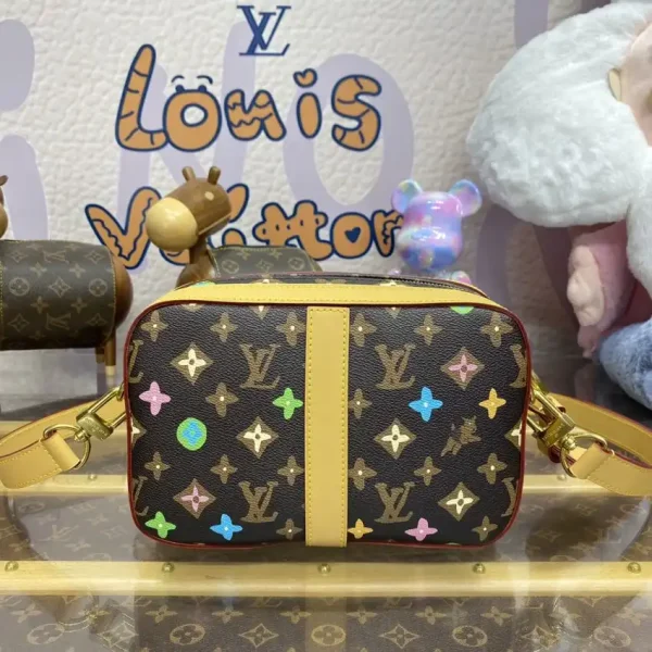Louis Vuitton Envelope Messenger Bag - Image 12