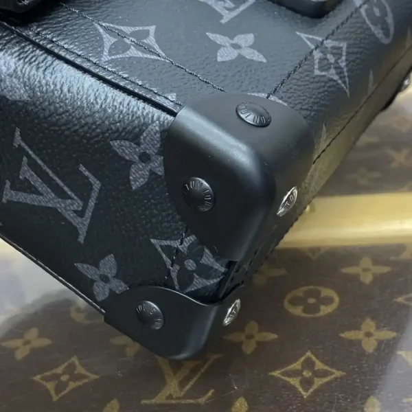 Louis Vuitton Soul Trunk Cross-Body Black - Image 2