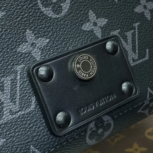 Louis Vuitton Soul Trunk Cross-Body Black - Image 8