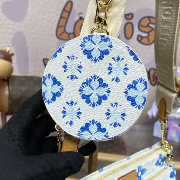 Louis Vuitton Multi Pochette Accessoires White Blue - Image 3