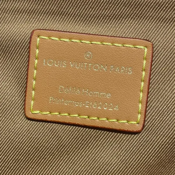 Louis Vuitton Montsouris Travel - Image 3