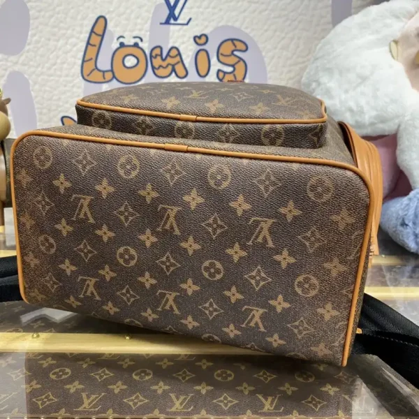 Louis Vuitton Montsouris Travel - Image 8