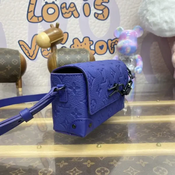 Louis Vuitton Steamer Wearable Wallet Blue - Image 2