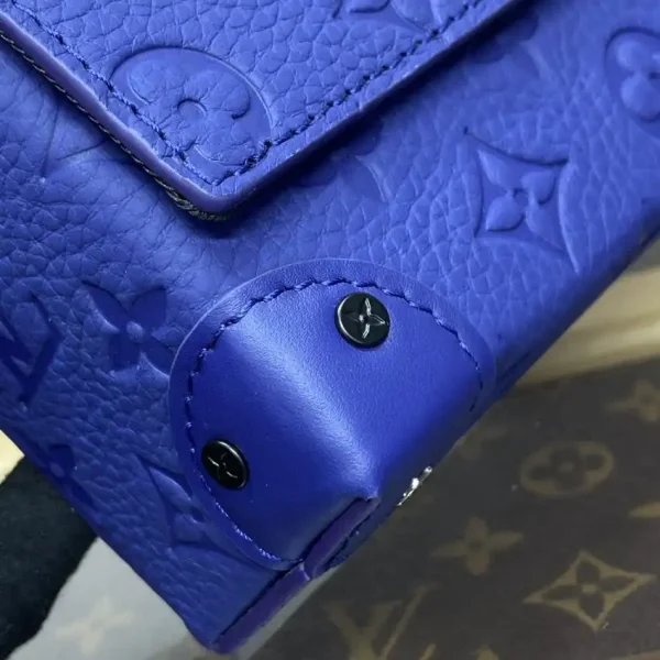 Louis Vuitton Steamer Wearable Wallet Blue - Image 8