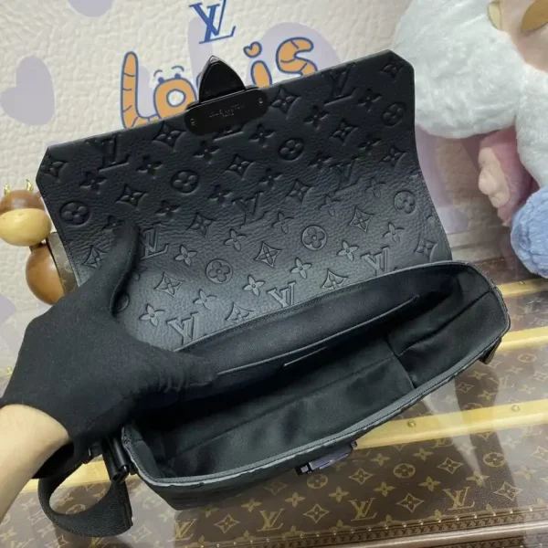Louis Vuitton S-Cape Messenger Full Black - Image 2