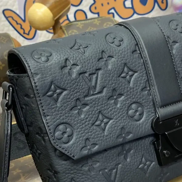Louis Vuitton S-Cape Messenger Full Black - Image 6