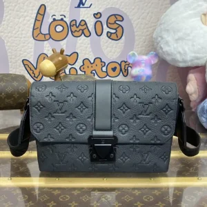 Louis Vuitton S-Cape Messenger Full Black