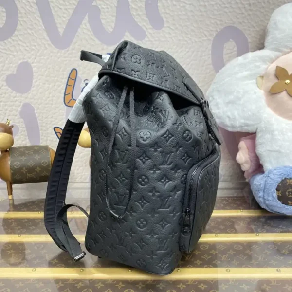 Louis Vuitton Montsouris Black - Image 4