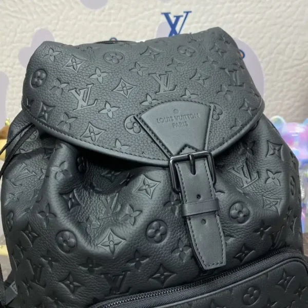 Louis Vuitton Montsouris Black - Image 11