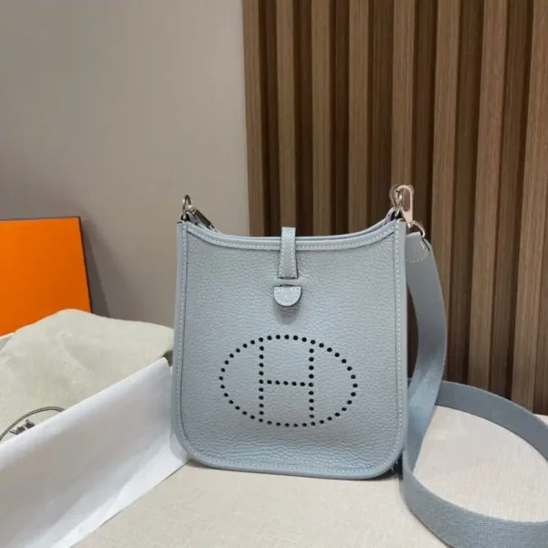 Hermes  Evelyne II TPM Linen BLue - Image 6