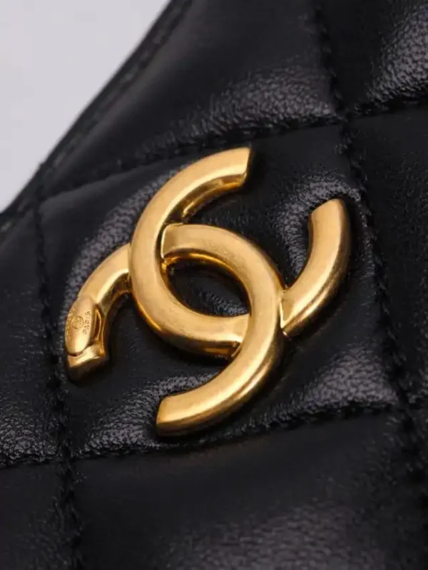 CHANEL Chain Hobo Black - Image 8