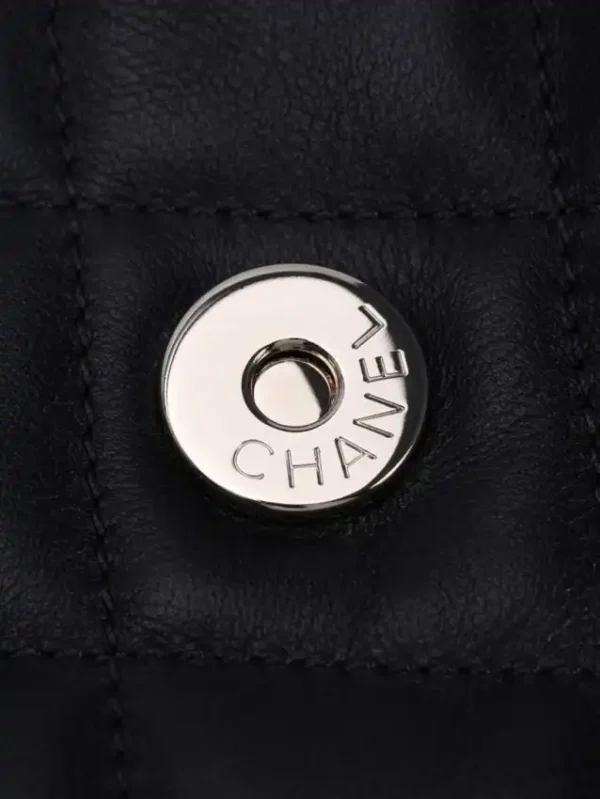 CHANEL 23B Hobo Underarm Bag - Image 4