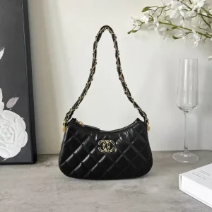 CHANEL 23k armpit bag small