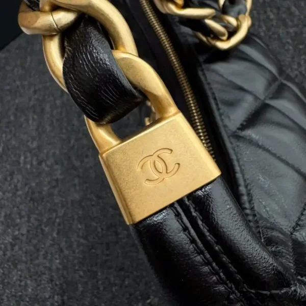 CHANEL 24a Hobo Large Black - Image 3