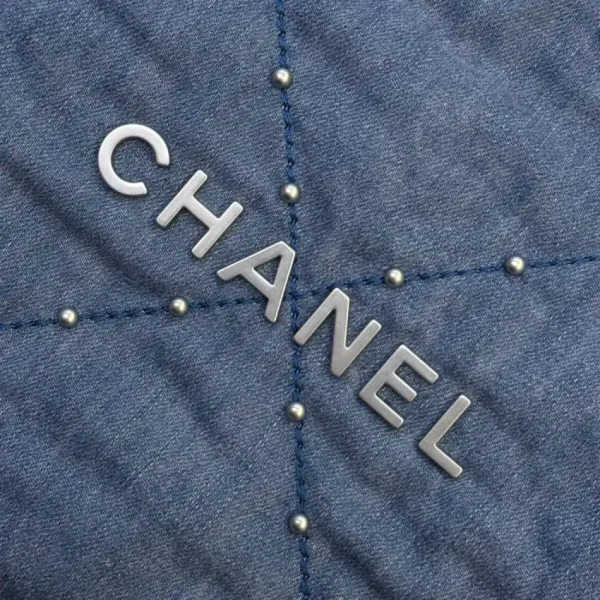 CHANEL 22 Medium Handbag Denim - Image 5