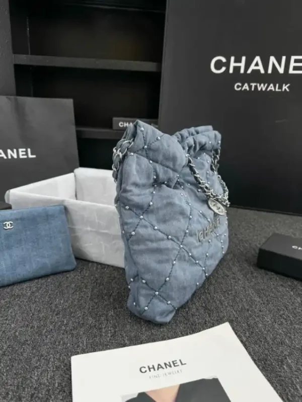 CHANEL 22 Small Handbag  Denim - Image 3