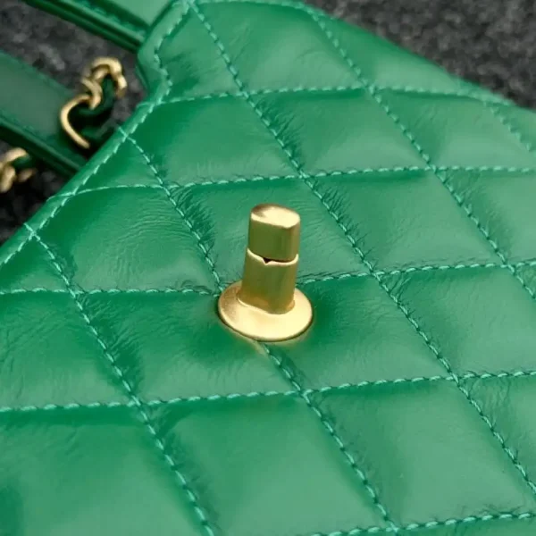 CHANEL 23k Kelly Green - Image 5
