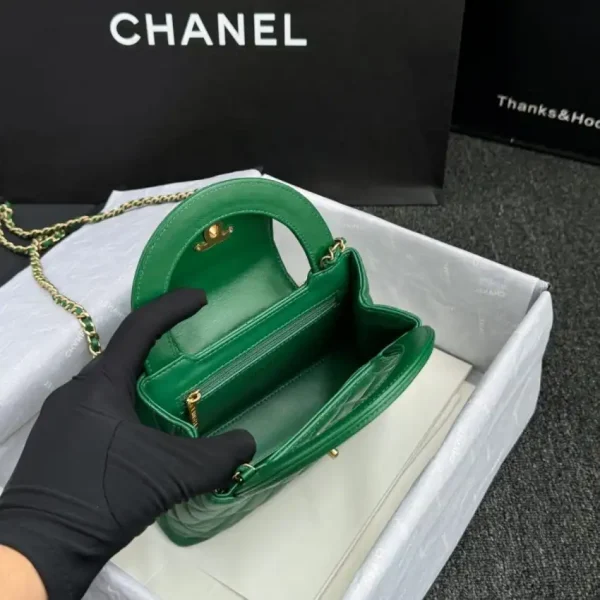 CHANEL 23k Kelly Green - Image 8