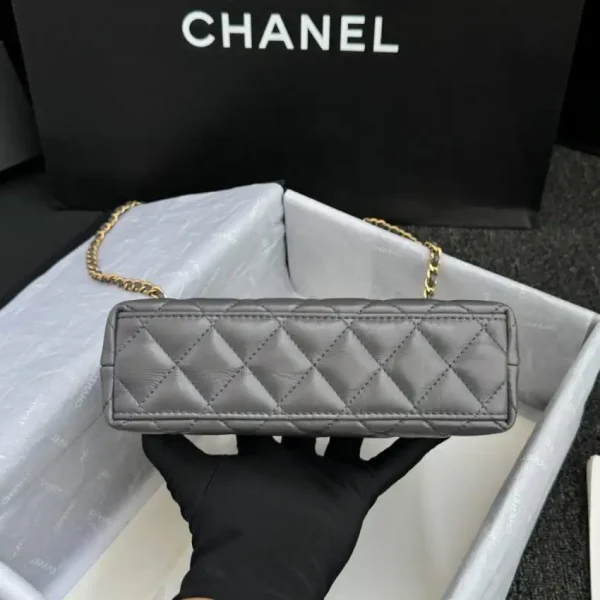 CHANEL 23k Kelly Grey - Image 3