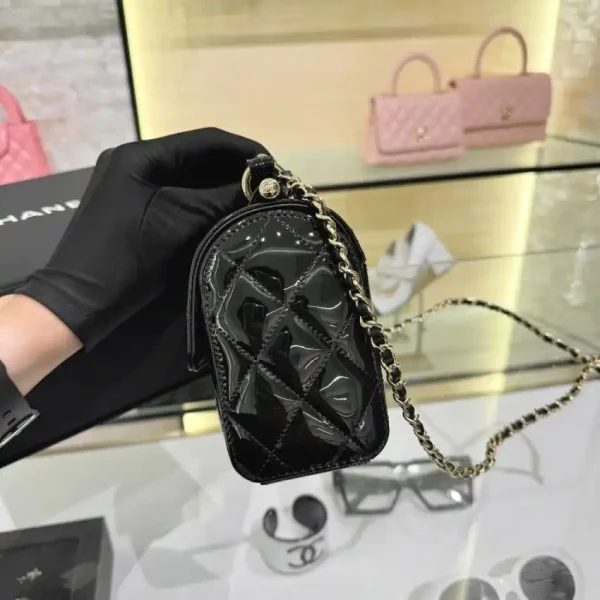 CHANEL 23 Patent Box Bag - Image 5