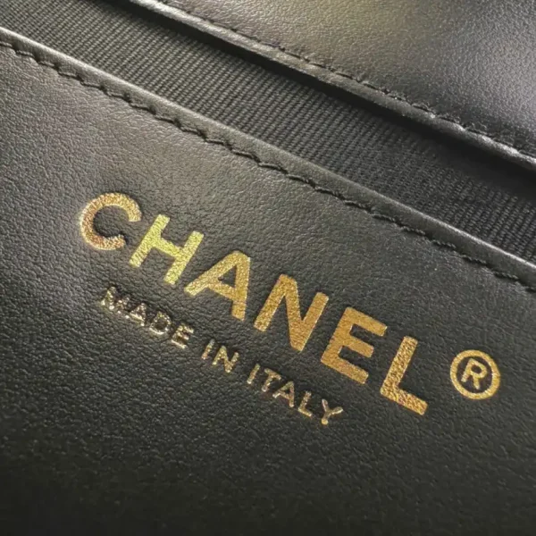 CHANEL 23 Patent Box Bag - Image 9