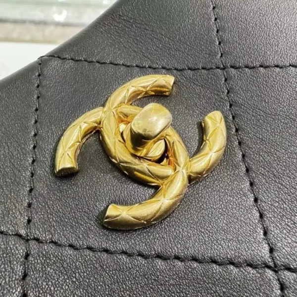 CHANEL 23A Hobo Bag - Image 11