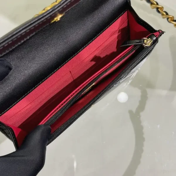 CHANEL 19 Wallet on Chain Black - Image 7