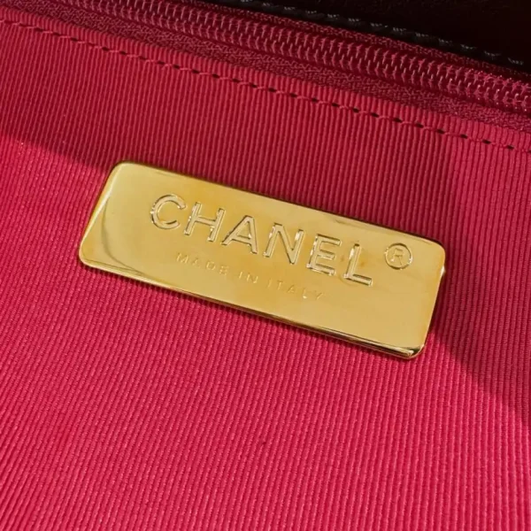 CHANEL 24c Half Moon Bag - Image 8