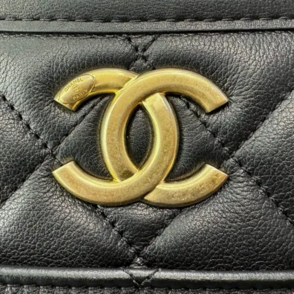 CHANEL 24s Hobo Black - Image 2