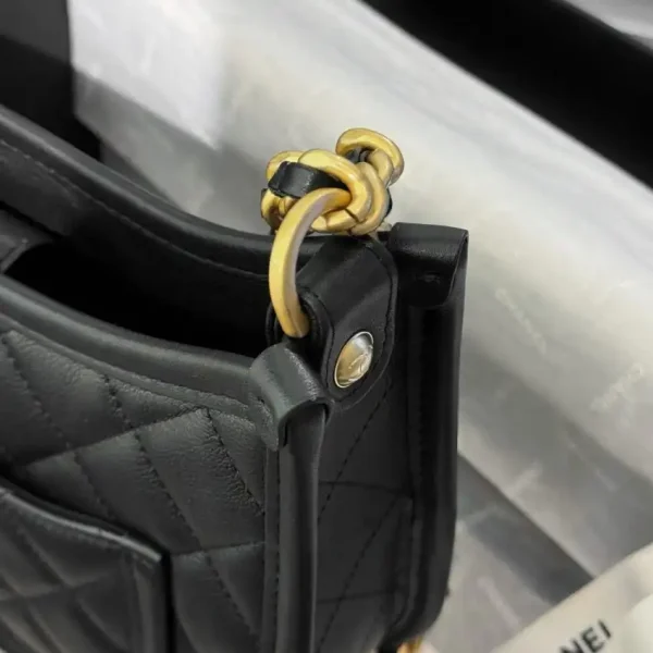 CHANEL 24s Hobo Black - Image 3